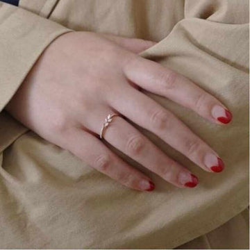 Fashion White High Quality AAA+ Cubic Zirconia Diamonds Cute Leaf Promise Ring - The Jewellery Supermarket